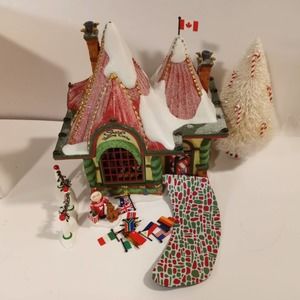 DEPARTMENT 56 NORTH POLE SERIER GIFT SET